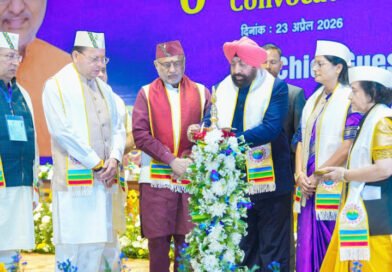 उपराष्ट्रपति सी.पी. राधाकृष्णन  एम्स ऋषिकेशा दीक्षांत समारोह मा ल्यायी भाग