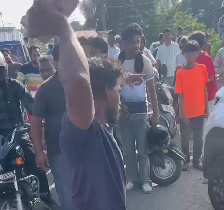 ऐसान ना, बल पर्यटन त . . . . .